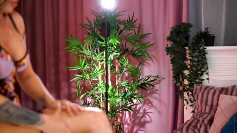 Evelyn online show from 01.13.25