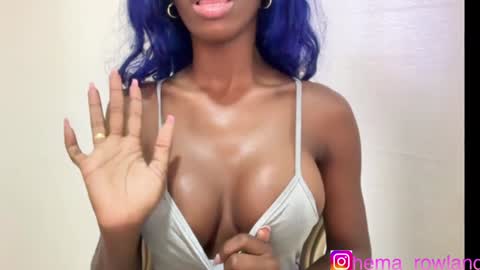 Snapshot of evelyn_jhonson3 chatting on 12.22.24 E V E L Y N online show from 12.22.24