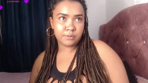 Snapshot of evelyn_sandoval chatting on 03.11.25 Evelyn Sandoval online show from 03.11.25