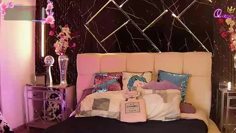 EvelynaGrey online show from 04.18.26