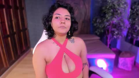  Evelyn  online show from 12.22.25