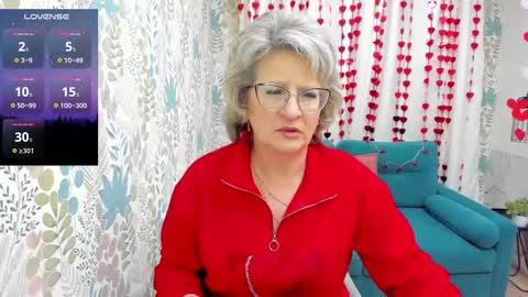 Snapshot of evelynblissful chatting on 02.17.25 Evelyn online show from 02.17.25