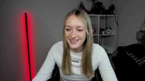 evelynblond online show from 04.14.26