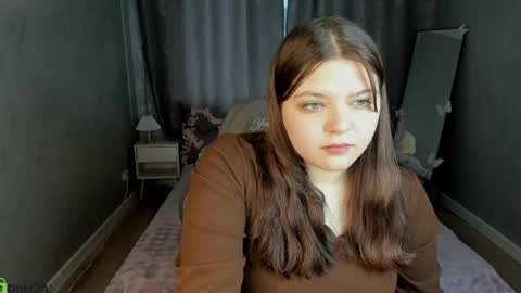 Evelyne Loo online show from 05.09.26
