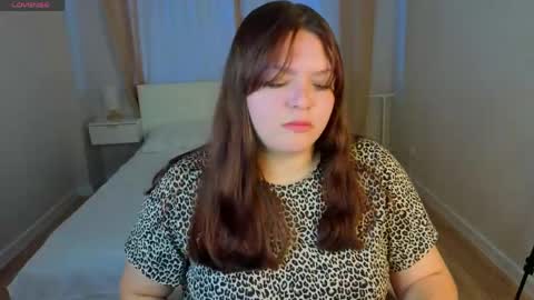 Evelyne Loo online show from 05.10.26