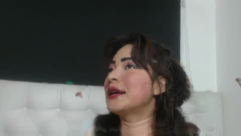 Evelyne online show from 04.07.26