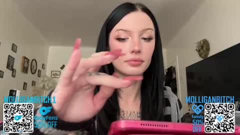 Evelyn online show from 04.29.26