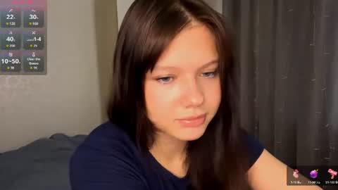 Evelyn Velvet online show from 07.01.26