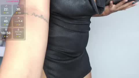 Snapshot of evelynmartines chatting on 05.30.26 Evelyn martinez online show from 05.30.26