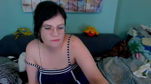 Everly online show from 04.12.26