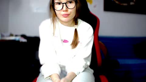 Goddes 1 online show from 04.17.26