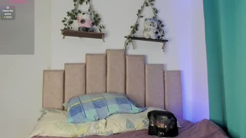 Ivi Alejandra  online show from 04.20.26