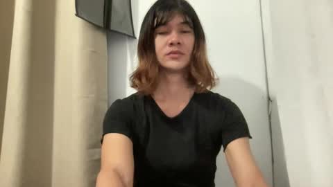 Snapshot of evielyn23 chatting on 02.25.26 evielyn23 online show from 02.25.26