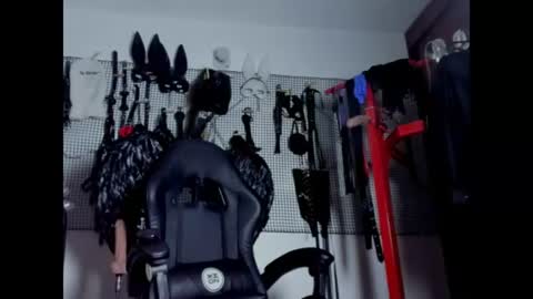 Mistress Sammy online show from 07.03.26