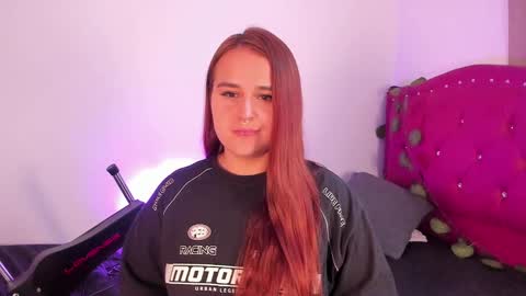 Snapshot of evy_orange1 chatting on 01.28.25 EVY online show from 01.28.25