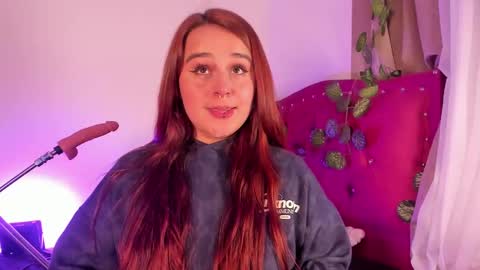 Snapshot of evy_orange1 chatting on 01.31.25 EVY online show from 01.31.25