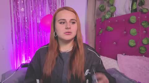 Snapshot of evy_orange1 chatting on 09.14.25 EVY online show from 09.14.25