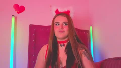 Snapshot of evy_orange1 chatting on 10.16.25 EVY online show from 10.16.25