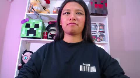 Snapshot of evybubbles_ chatting on 09.11.25 Im Evy online show from 09.11.25