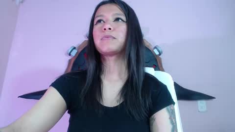 Snapshot of evybubbles_ chatting on 09.21.25 Im Evy online show from 09.21.25