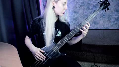 Snapshot of exorty chatting on 02.14.26 my real name is Irene but Exo is oke too online show from 02.14.26