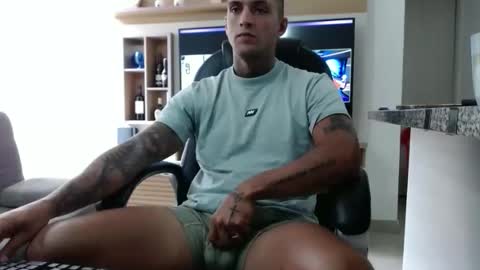 Snapshot of exotic_dude chatting on 03.18.26 camilo online show from 03.18.26