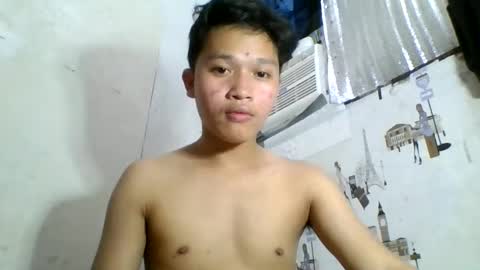 Snapshot of exotichugecock chatting on 12.23.24 Jan online show from 12.23.24