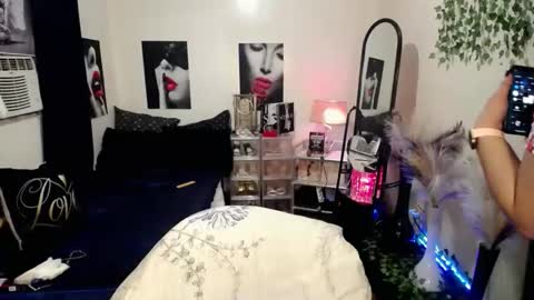 Snapshot of exoticpinayx chatting on 02.22.26 SHANTAL MARIE online show from 02.22.26