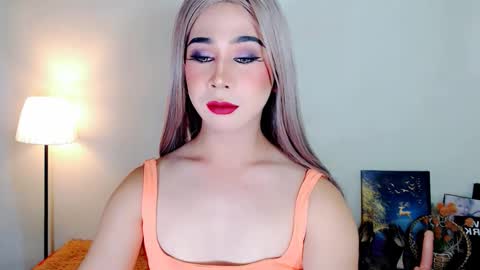 Snapshot of expensive_elise chatting on 02.23.26 expensive_elise online show from 02.23.26