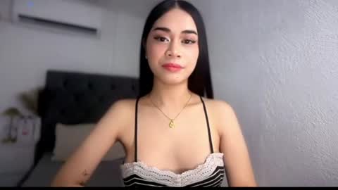 Snapshot of expensivets_chloe chatting on 07.21.26 chloee online show from 07.21.26