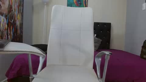 Snapshot of extrella_latina22 chatting on 12.06.24 extrella_latina22 online show from 12.06.24