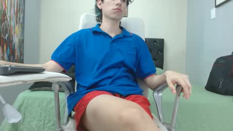 Snapshot of extrella_latina22 chatting on 01.12.25 extrella_latina22 online show from 01.12.25