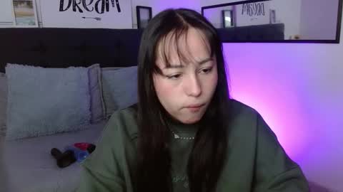 eymmy_24 online show from 09.09.25