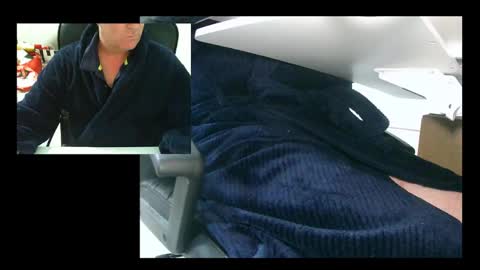 Snapshot of ezondi1 chatting on 01.01.25 EZONDI online show from 01.01.25