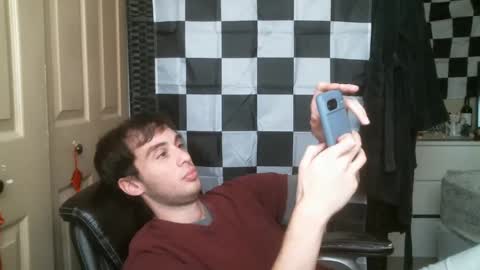 Ezra Naamah online show from 02.22.25