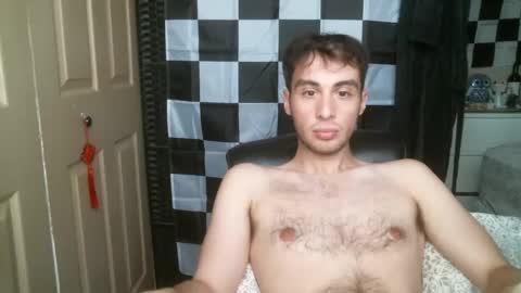 Ezra Naamah online show from 03.08.25