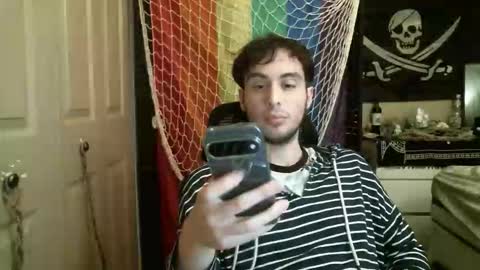 Ezra Naamah online show from 02.03.26