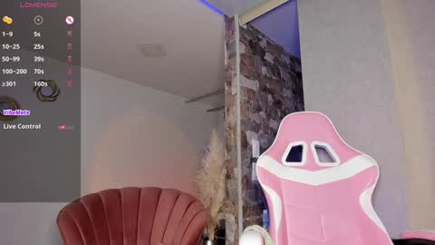 Thianna online show from 12.16.24