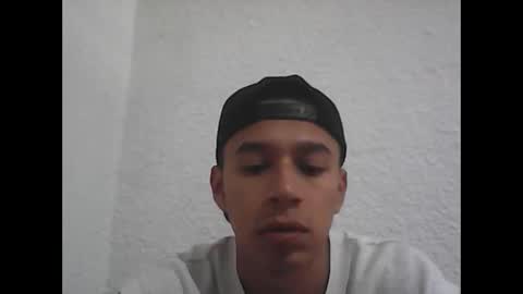 Snapshot of fabiar11 chatting on 05.18.26 R online show from 05.18.26