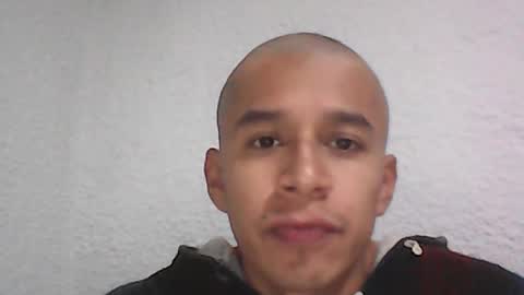 Snapshot of fabiar11 chatting on 06.18.26 R online show from 06.18.26
