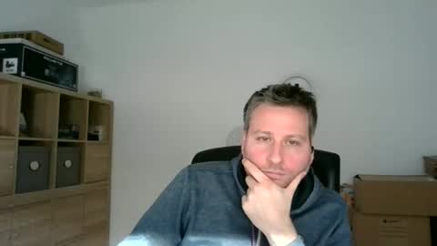 Snapshot of faer_087 chatting on 12.05.25 faer_087 online show from 12.05.25