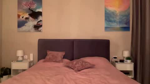 Snapshot of fairy_bloomix chatting on 03.04.25 Bloom online show from 03.04.25