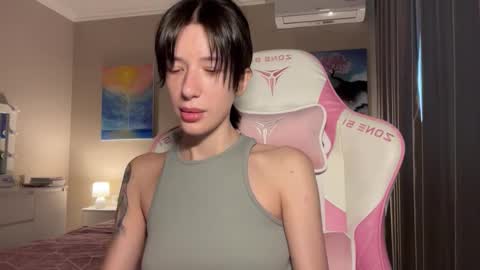 Snapshot of fairy_bloomix chatting on 09.17.25 Bloom online show from 09.17.25