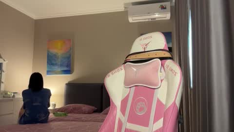 Snapshot of fairy_bloomix chatting on 09.24.25 Bloom online show from 09.24.25