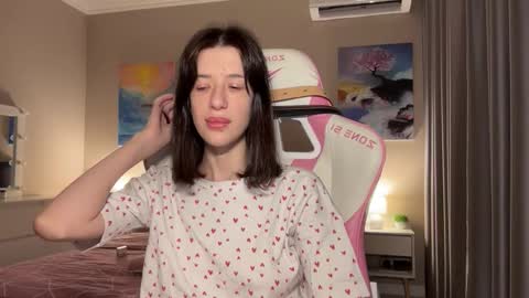 Snapshot of fairy_bloomix chatting on 10.31.25 Bloom online show from 10.31.25