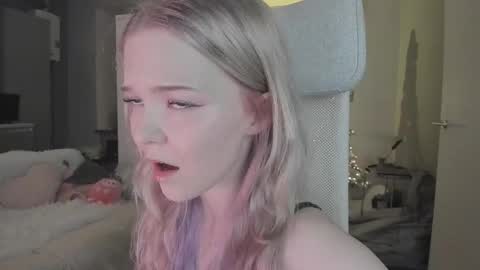 fairy_casey online show from 02.14.25