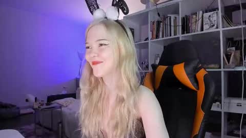 fairy_casey online show from 10.28.25