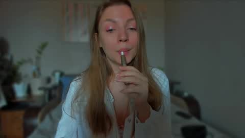 Snapshot of fairy_lele chatting on 02.19.25 fairy_lele online show from 02.19.25