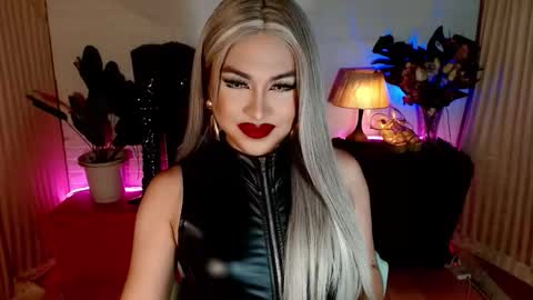 Snapshot of fairycockxxx chatting on 11.04.25 CLAUDIA VALVALERA online show from 11.04.25