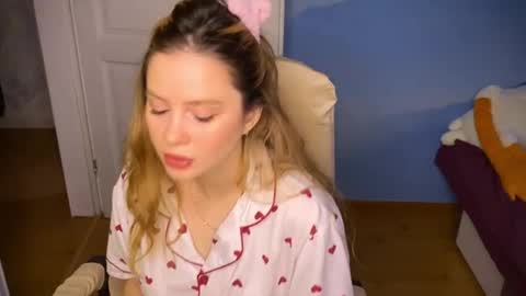 Ilona online show from 09.19.25